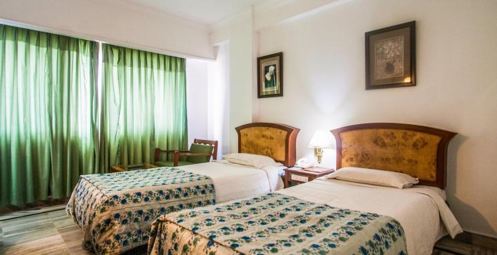 Hotel Chariot Chennai Exterior photo