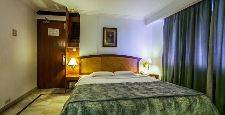 Hotel Chariot Chennai Exterior photo