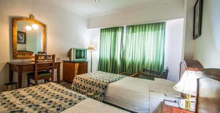 Hotel Chariot Chennai Exterior photo
