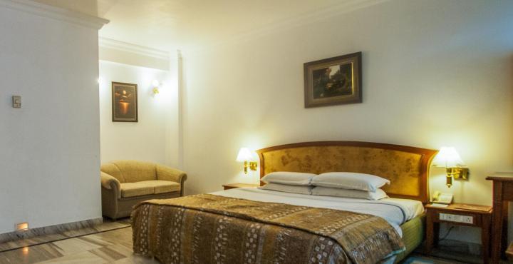 Hotel Chariot Chennai Exterior photo
